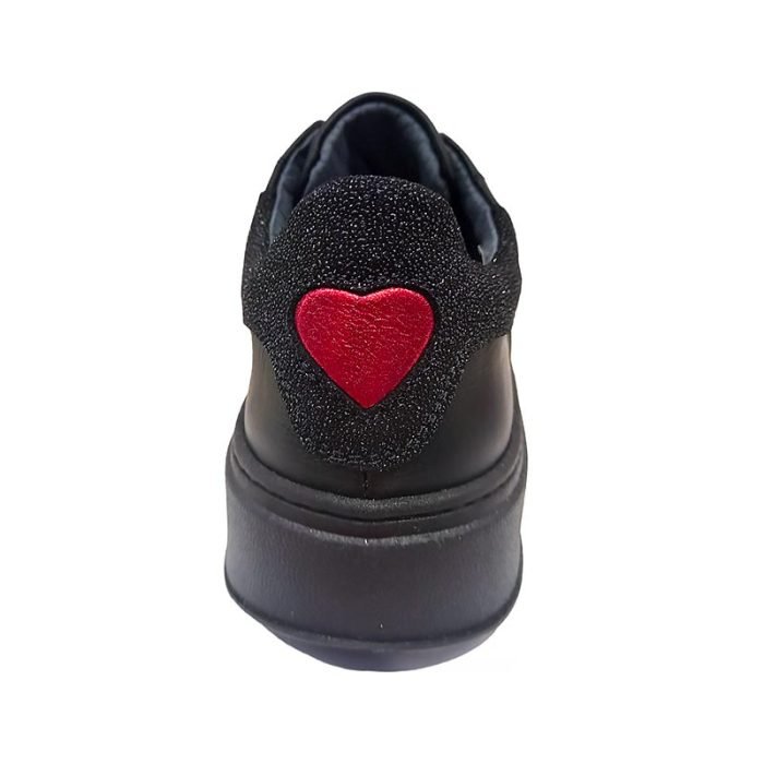 Sneakers nera con cuore rosso Chiara Luciani ftallone